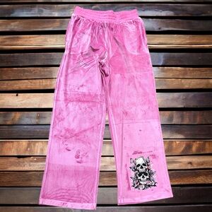 4/6 Pink velour lounge pants with floral skull graphic